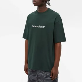 Ανδρικό πουλόβερ Balenciaga με στρογγυλό λαιμό, κοντό μανίκι και τύπωμα αλφαβήτου, πράσινο 612966TIV543011