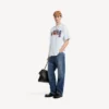 Ανδρικό T-shirt με σχέδιο αυτοκόλλητων για αυτοκίνητα, μεσαία εφαρμογή, σε λευκό χρώμα