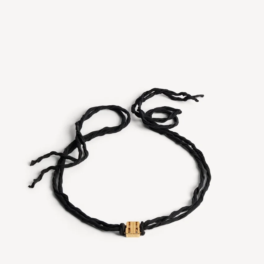 Γυναικείο κολιέ τύπου choker με νανοκορδέλα σε μαύρο/γυαλιστερό χρυσό
