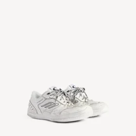 Γυναικείο παπούτσι τύπου «Sneakers» Hamptons με μέτρια φθορά σε λευκό χρώμα