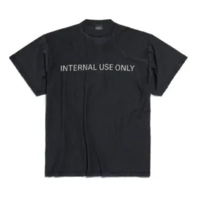 Μόνο για εσωτερική χρήση T-shirt με ανάποδη σχεδίαση «Μαύρο» 787358TQVU21083