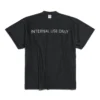 Μόνο για εσωτερική χρήση T-shirt με ανάποδη σχεδίαση «Μαύρο» 787358TQVU21083