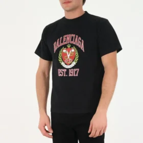 T-shirt με λογότυπο Est.1917 Crest “Μαύρο” 670943TLV891076